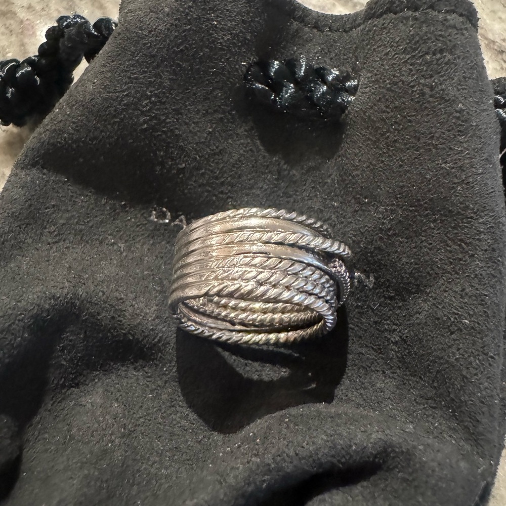 David Yurman Crossover Ring - Picture 2 of 6